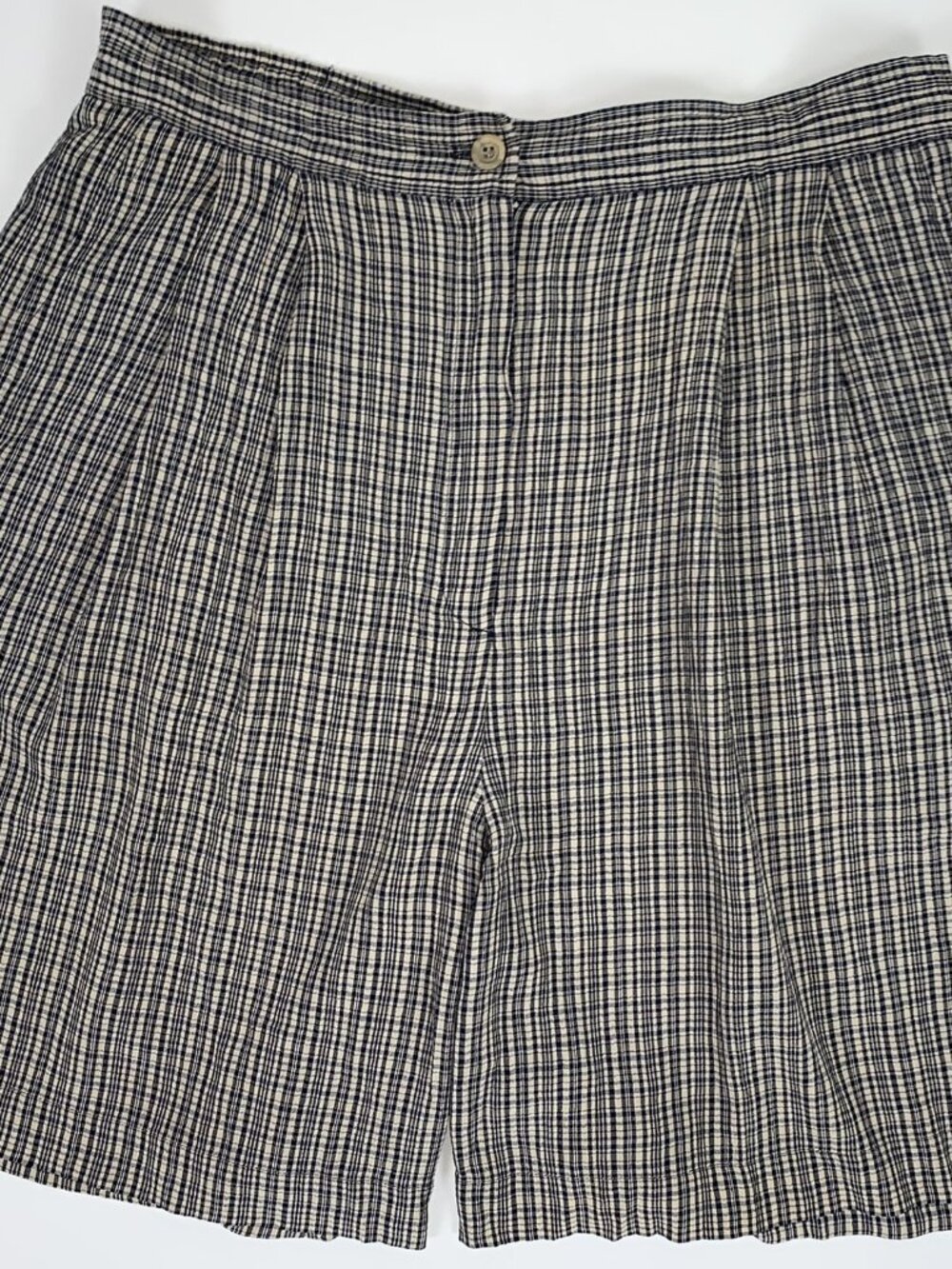 JHC Plaid women's shorts - sized 12 - Pre-owned - Excellent condition
